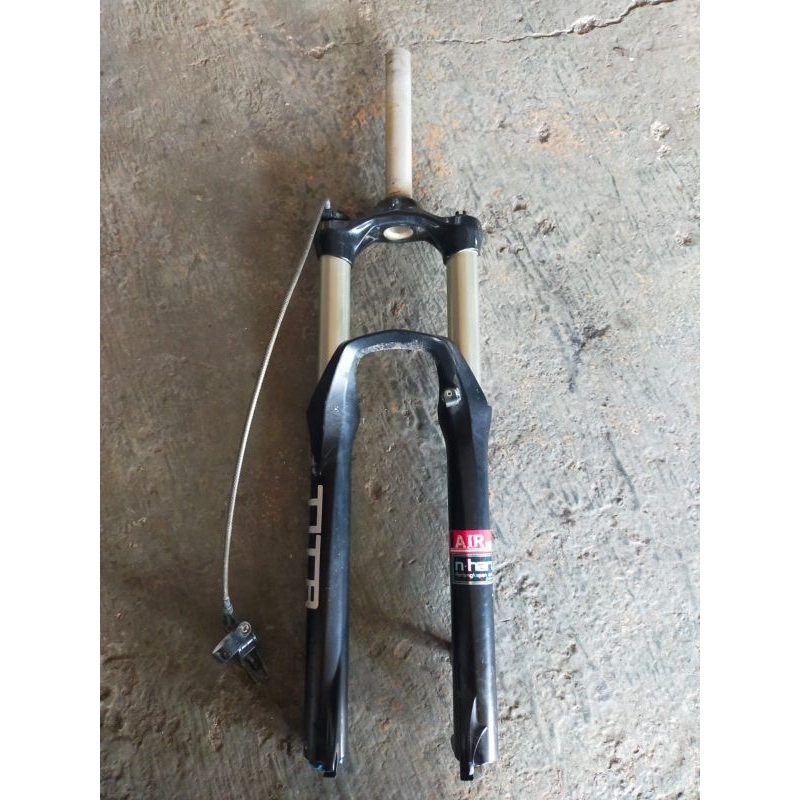 Fork RST Titan Air 26 Opersize QR T140 Remote Lock fork sepeda MTB