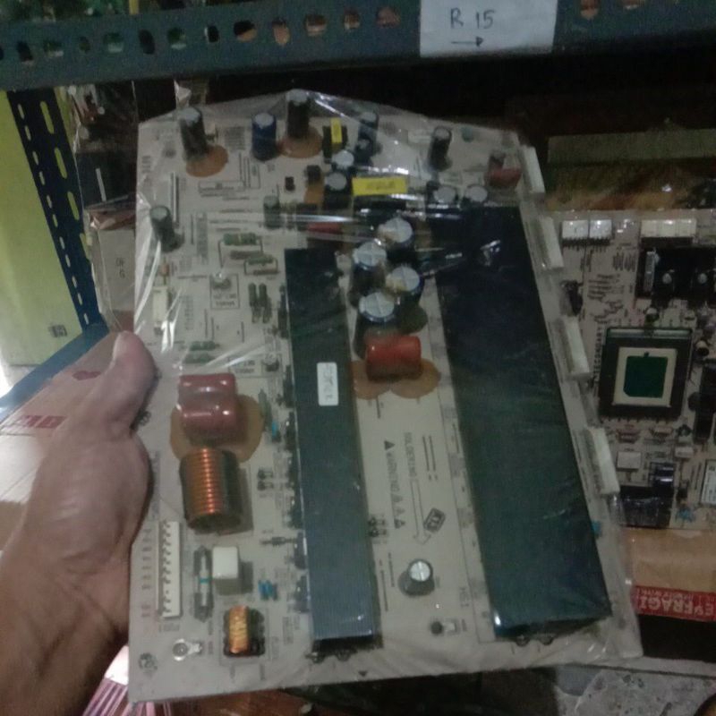 Y main Y sus TV plasma Samsung 42PQ30R