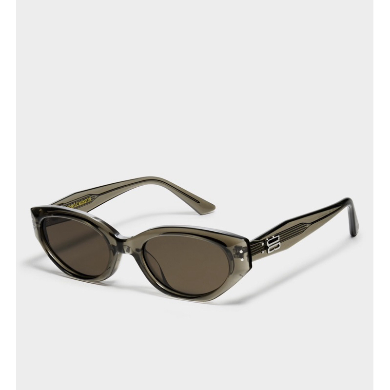 Kacamata Hitam Fashion Wanita | GM ROCOCO