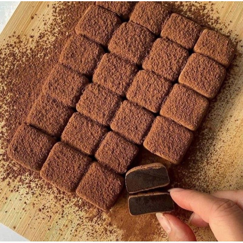 

COKELAT TRUFFLE LEMBUT LUMER / PERMEN COKELAT VIRAL COKLAT PRANCIS