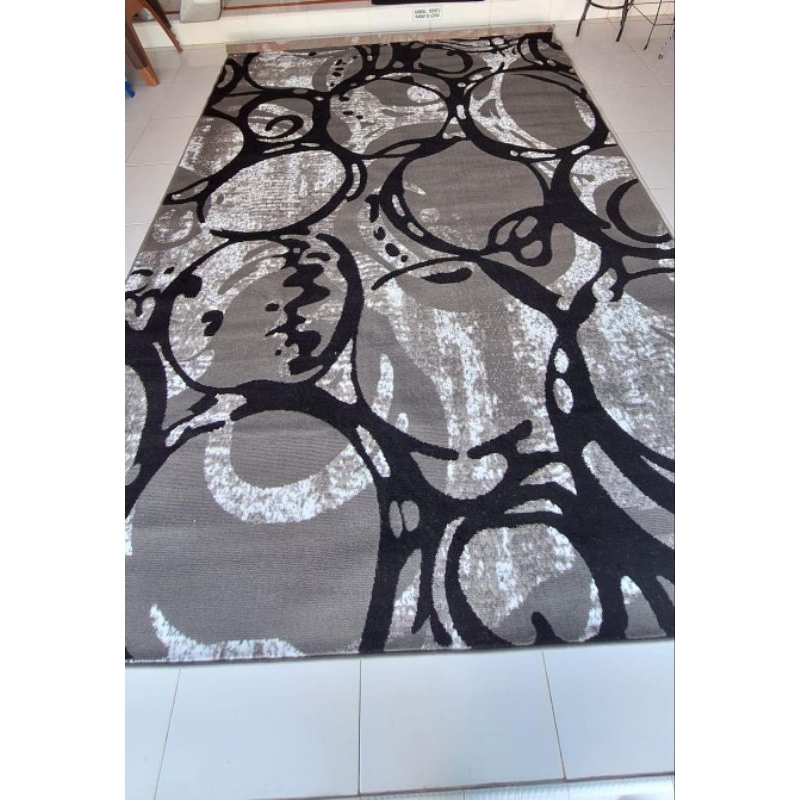 "Karpet Ruang Tamu Merk Shafira/Momento Ukuran 210x310"
