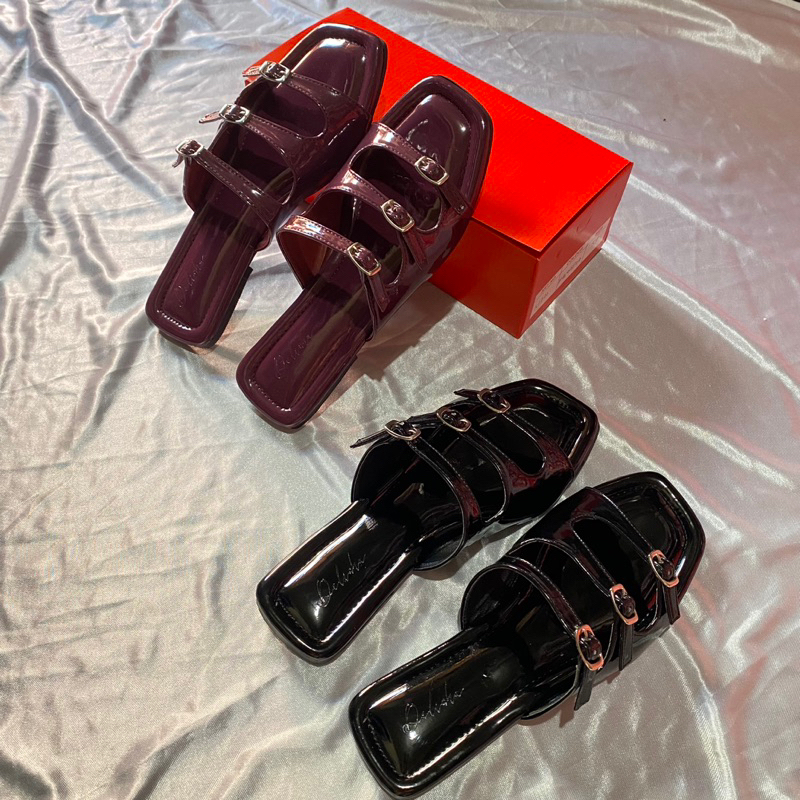 DELISHA SENDAL FLAT TEPLEK GESPER / SANDAL WANITA