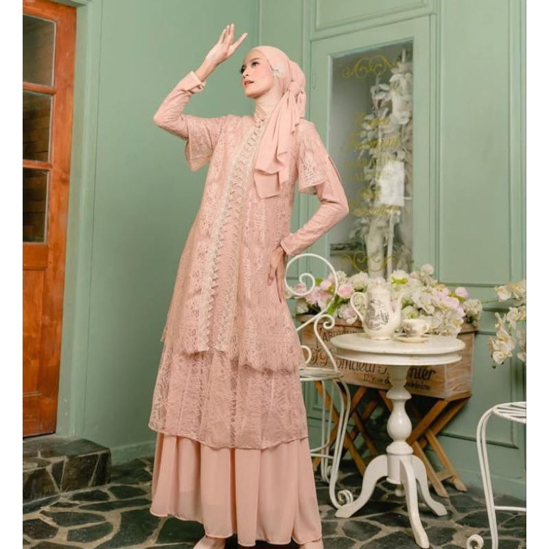 AINAYYA CLAIRA DRESS