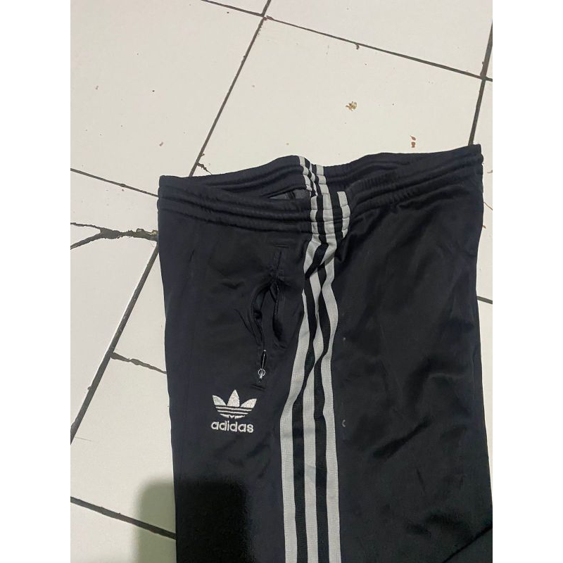 trackpants adidas europe
