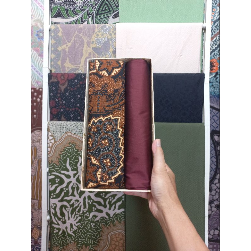 SET KEBAYA JARIK/SETELAN KEBAYA/KAIN BATIK SOLO/BATIK SOGAN MOTIF PAKEM