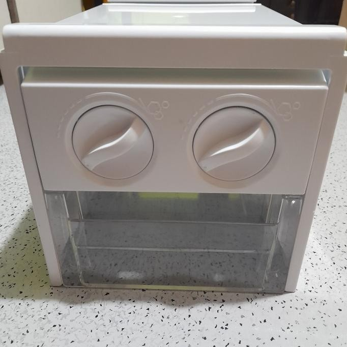 Ice Twist Maker tempat Pembuat es batu untuk Kulkas Temapat ES