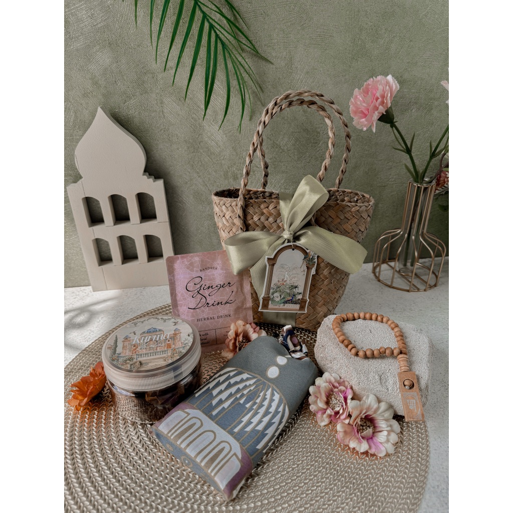 

Hampers Lebaran Parcel Idul Fitri Bakul Purun Tas Anyaman Unik