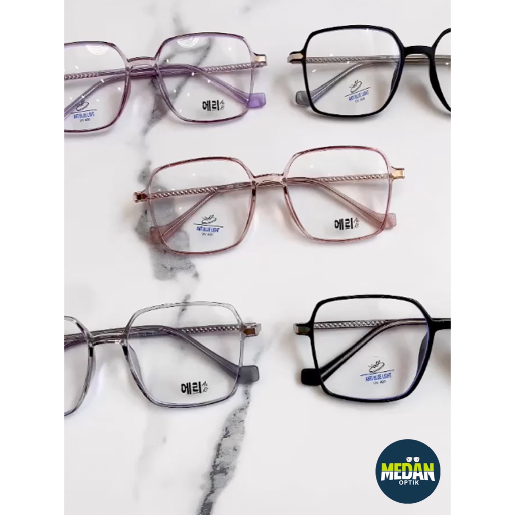 KACAMATA WANITA PHOTOCHROMIC ANTIRADIASI MEDAN OPTIK