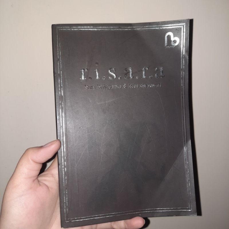 BUKU 2 - Judul Risara Penulis Sara Wijayanto & Risa Saraswati ISBN 602711402-9 -PRODUK SECOND-