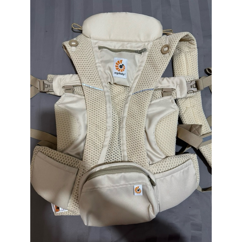 Preloved Ergobaby Gendongan Omni Breeze