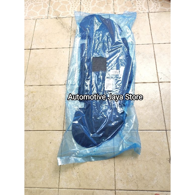 Peredam Panas Kap Mesin Calya Sigra Original
