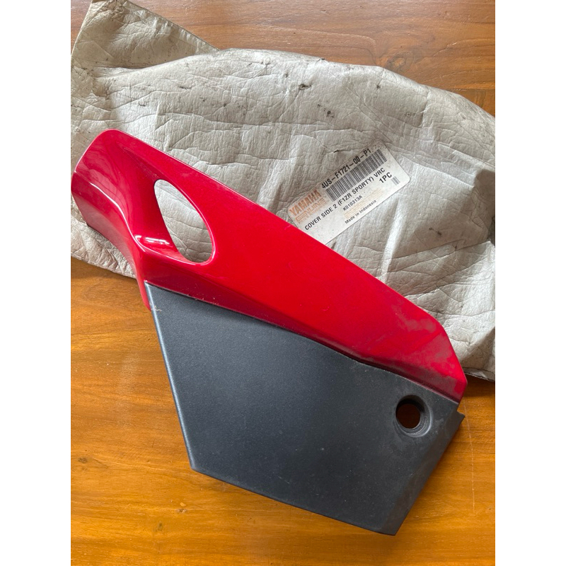 Cover Body Tutup Dop AKI accu Yamaha FIZ R F1ZR FIZR MERAH CABE SPORTY | 4US-F1721-00-P1