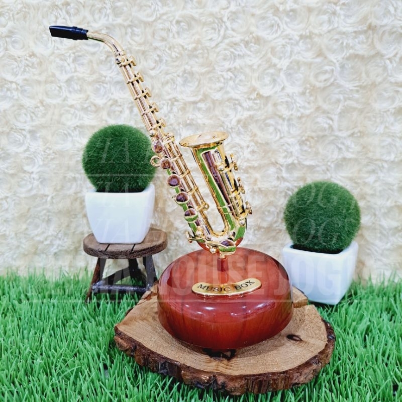 Kotak Musik Saxophone YL2016 Musik Box Alat Musik Saxophone