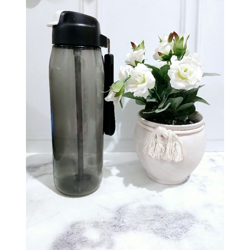 Preloved Tupperware Botol Kristal 1Liter