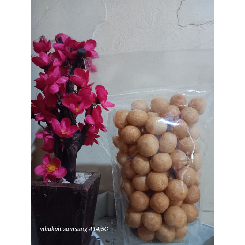 

KRUPUK IKAN TENGIRI BULAT