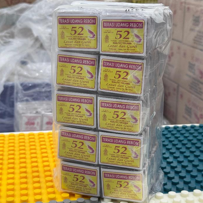

Terasi Udang 52 bungkus kecil per bal - Terasi Merah Kualitas Super Untuk Masakan, Sambal