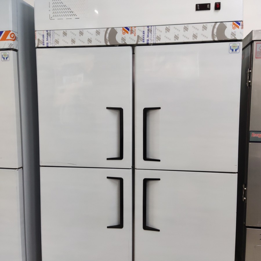 Upright Chiller 4 Pintu Kulkas Pendingin Restoran Hotel Dapur BWE Royalstar