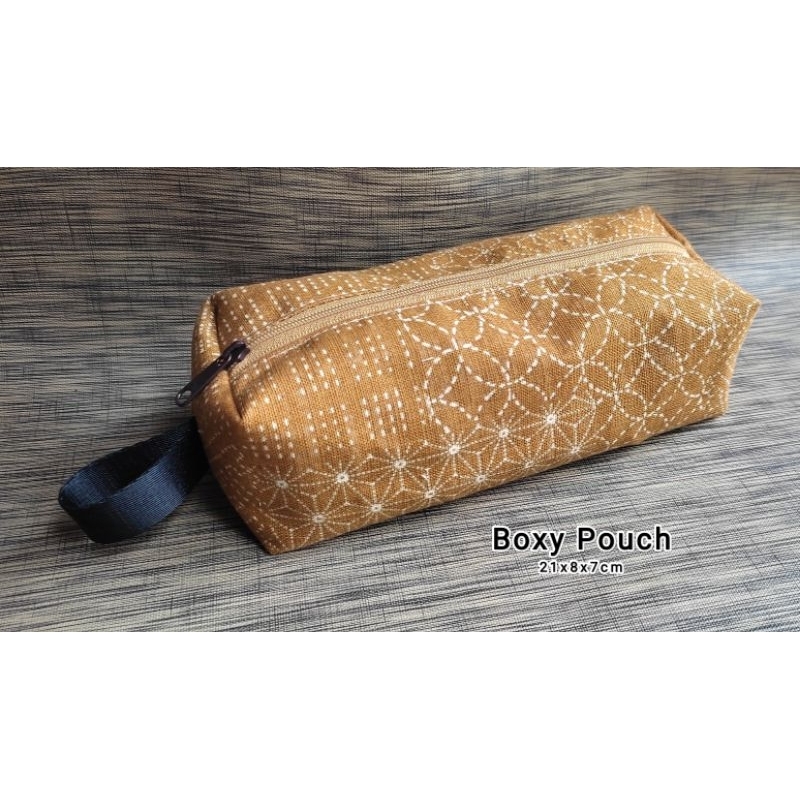 

Boxy Pouch