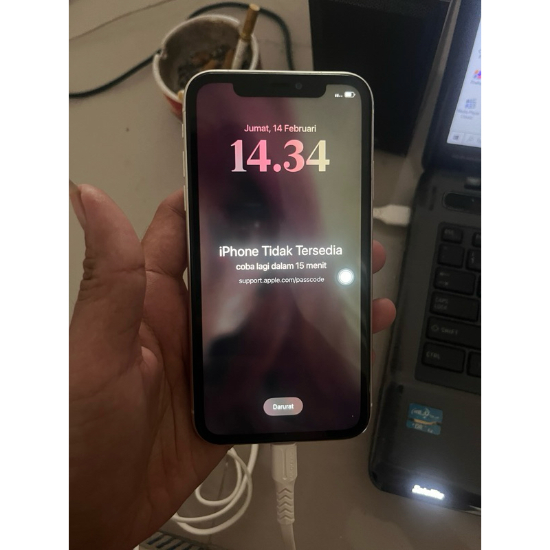 mesin iphone 11 64gb