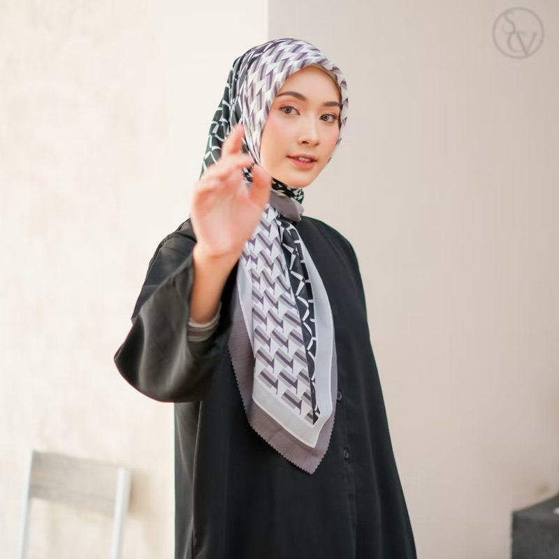 Preloved Scandinavia Monogram Scarf | Preloved Hijab Scandinavia | Scandinavia Scarf | Preloved Hija