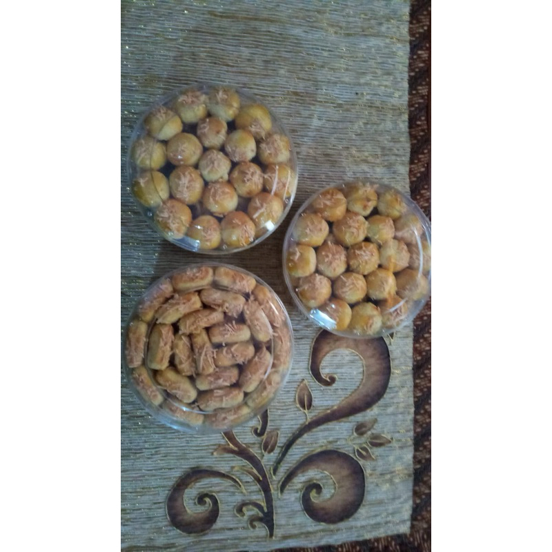 

mama anah kue lebaran