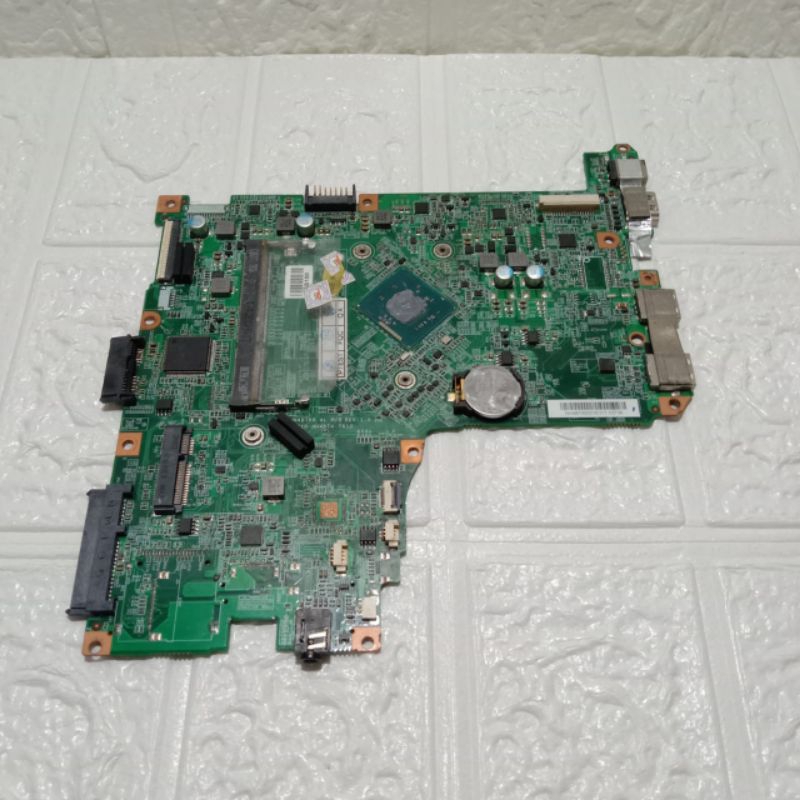 Motherboard Mainboard Mobo Mesin MATI Laptop Acer Aspire One Z1401