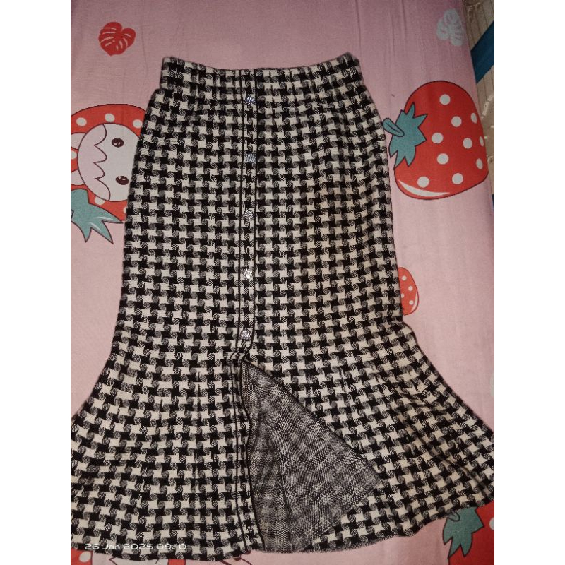 

Rok midi terbaru