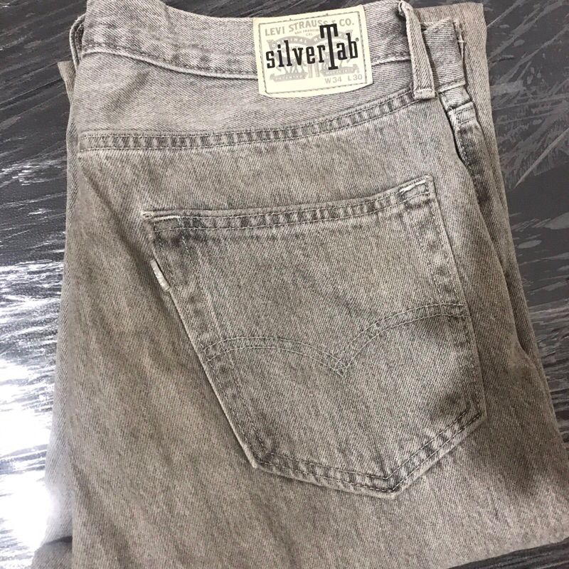 Levis Silvertab Loose Fit
