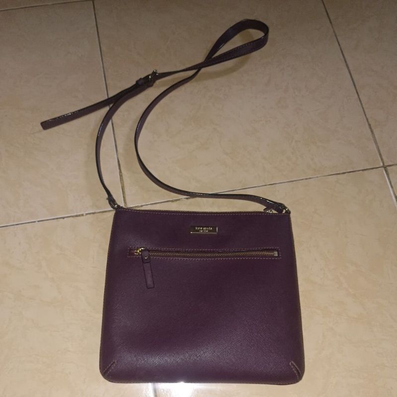 Tas wanita ungu