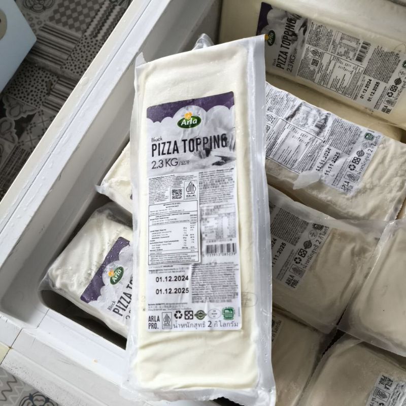 

Arla keju mozzarella topping pizza 2,3kg Khusus kirim GOJEK