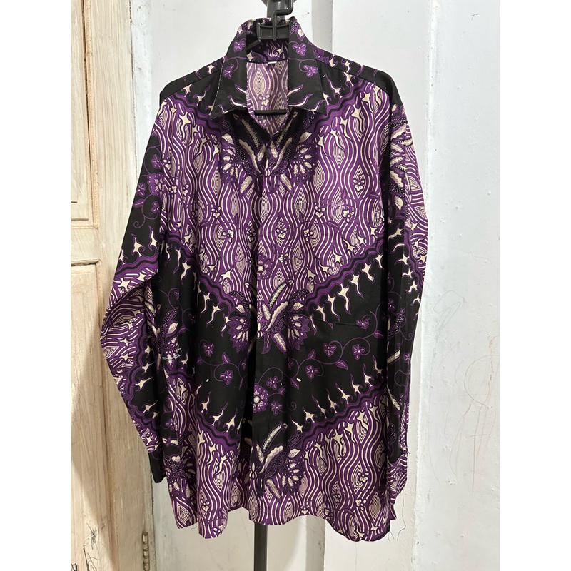 Kemeja Batik Pria Lengan Panjang Warna Ungu