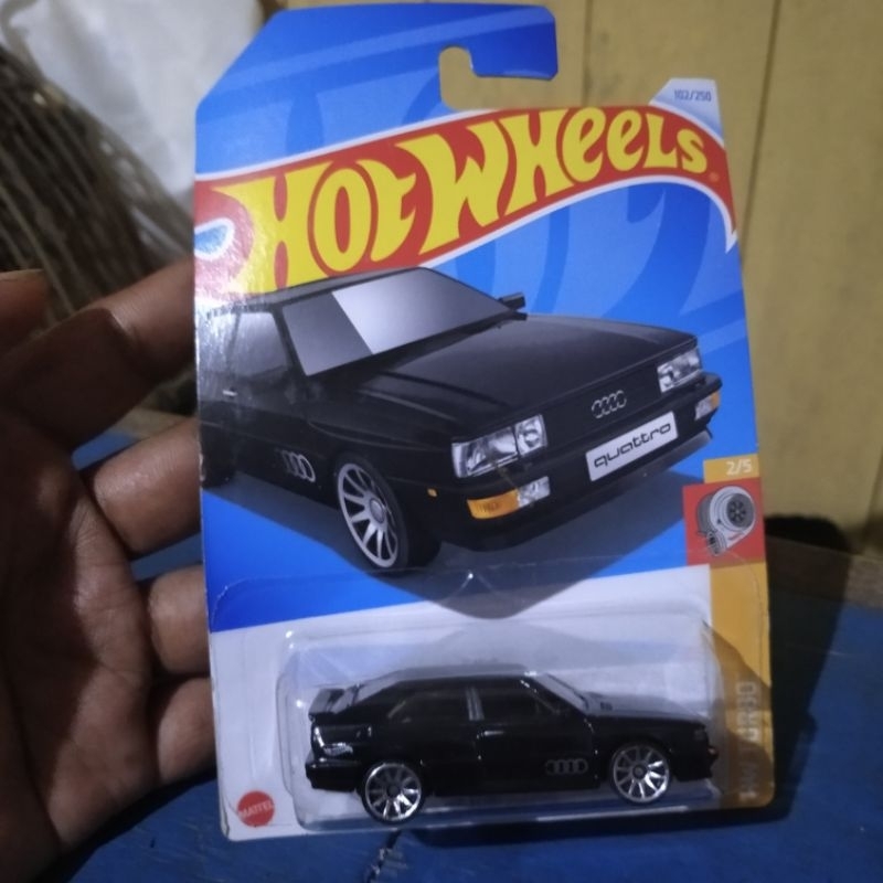 diecast hotwheels 87 audi quattro