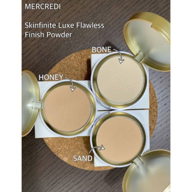 Mercredi bedak padat