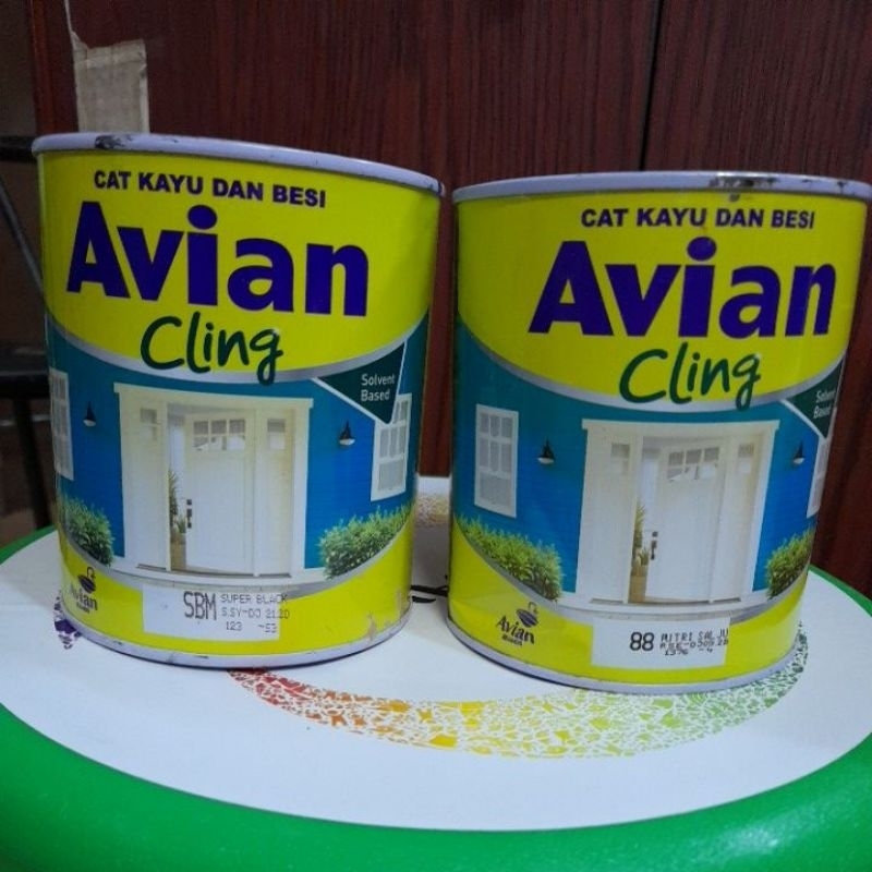 cat avian cling 0,85L,warna 88 putih salju