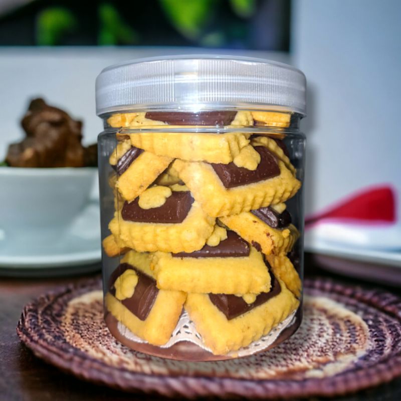 

Kue Kering Stik Coklat Cookies Toples Tabung Ukuran 600ml