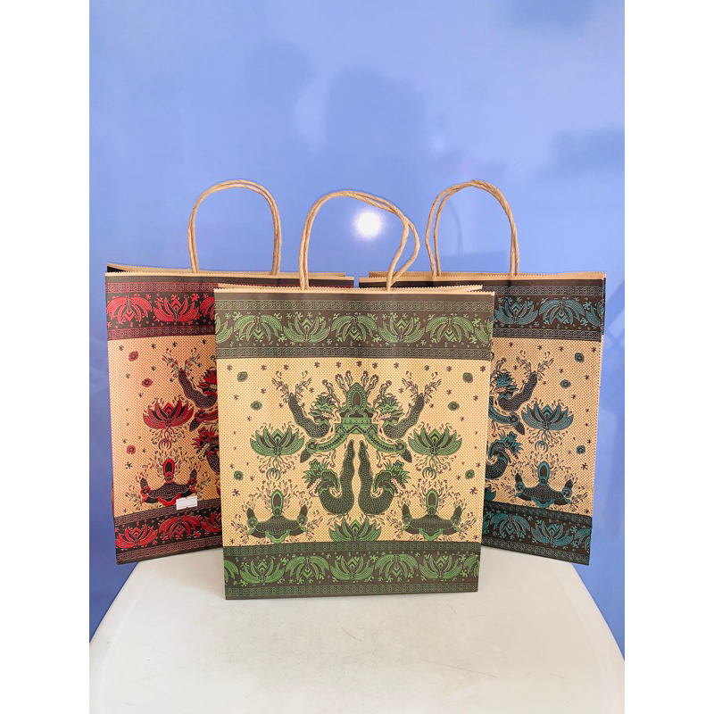 

Paper bag batik
