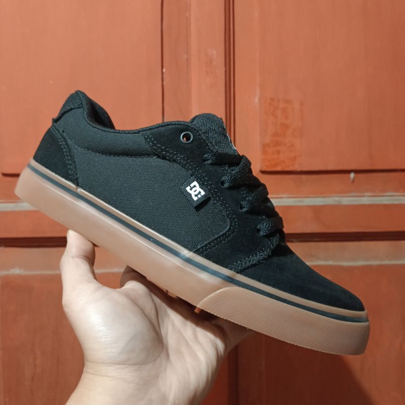 Sneakers DC shoes Anvil sepatu skateboarding original