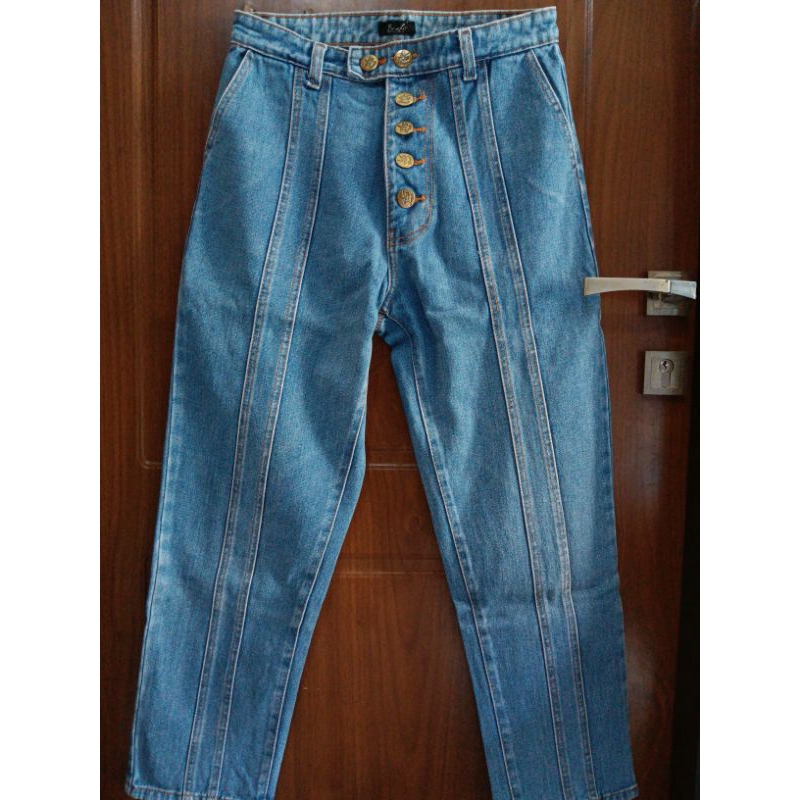 Celana Jeans Benefit
