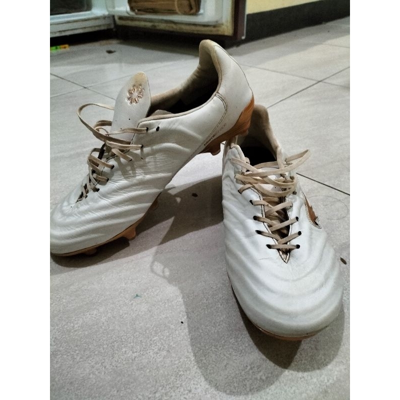 sepatu bola brodo size size 41