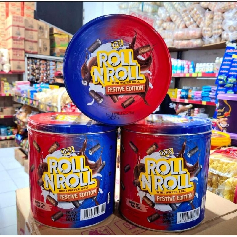 

Iyes Rol N Roll Wafer Roll 150gr (1 dus isi 6)