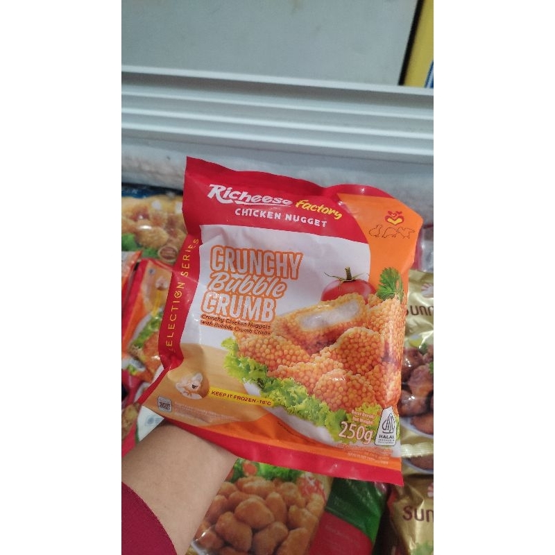 

chicken nuget richeese crumble