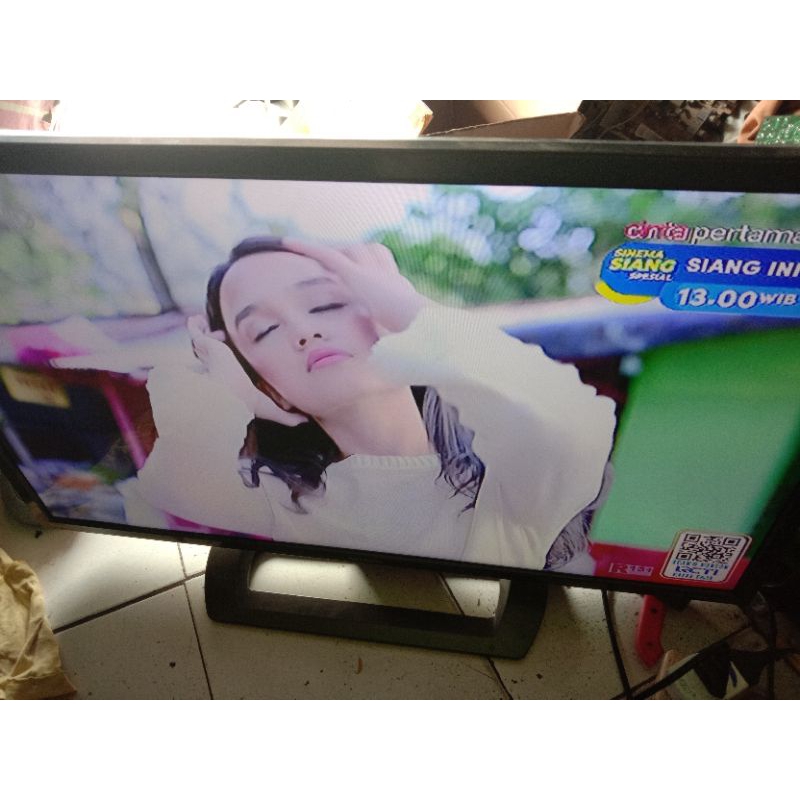 tv led Sharp 32inch analog bagus