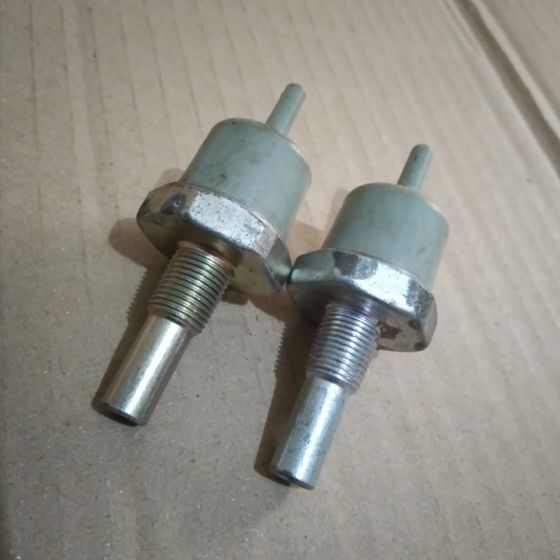 SWITCH atau VALVE VACUM MANIFOL MINYAK TOYOTA