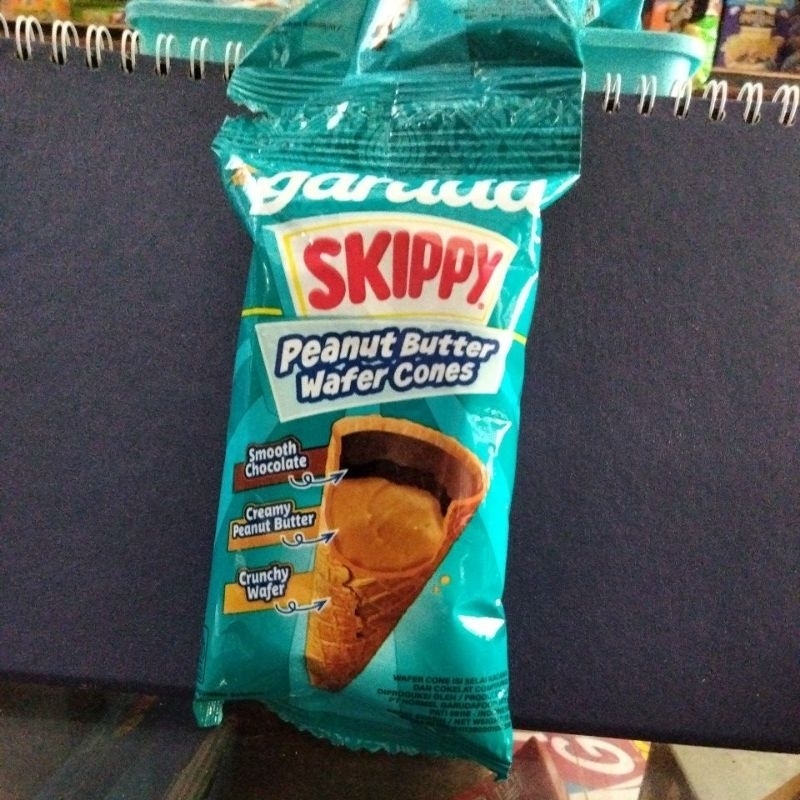 

CHIKI GARUDA SKIPPY PEANUT BUTTER WAFER CONES 15 GR( ISI 10PCS)