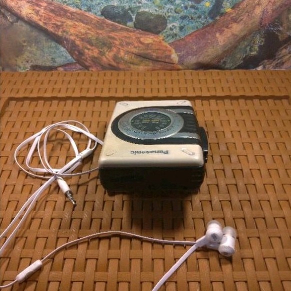 Walkman Panasonic Extra Bass RQ-V75