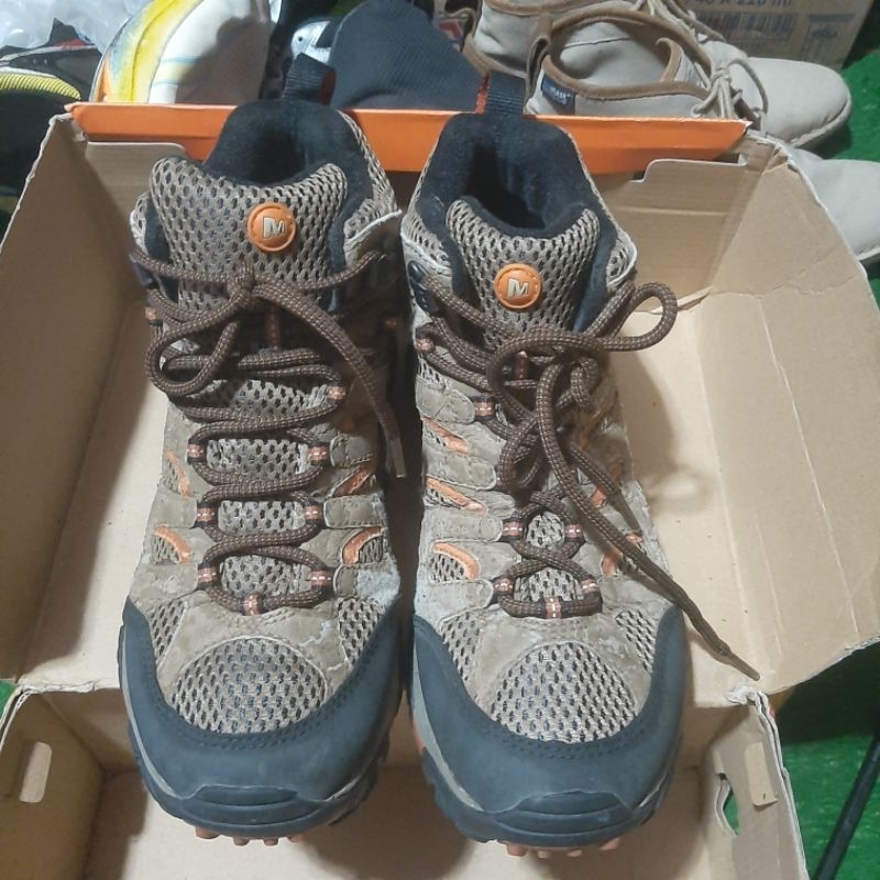 SEPATU GUNUNG /HIKING MERRELL original