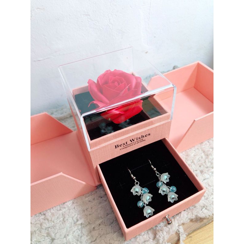 

Gift Box | Box Hampers | Box Surprise | Box Ulang Tahun | Kotak Hadiah | Nayyara Collections