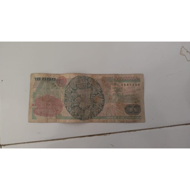 Uang sepuluh ribu peso tahun 90