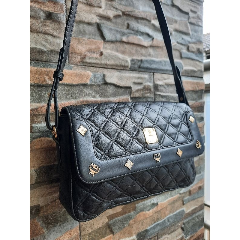 Slingbag Hitam Kulas MCM - TAS PRELOVED BRANDED ORIGINAL