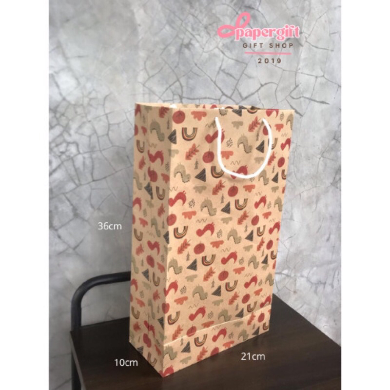 

PAPERBAG COKLAT MOTIF / PAPERBAG MURAH / PAPERBAG BESAR